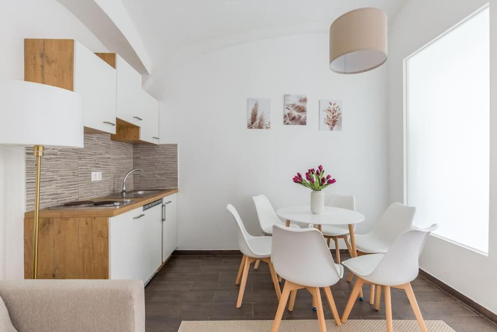 Free Parking I 500 Mbit Wifi I Kingsize Bed Apartment Wien Ngoại thất bức ảnh