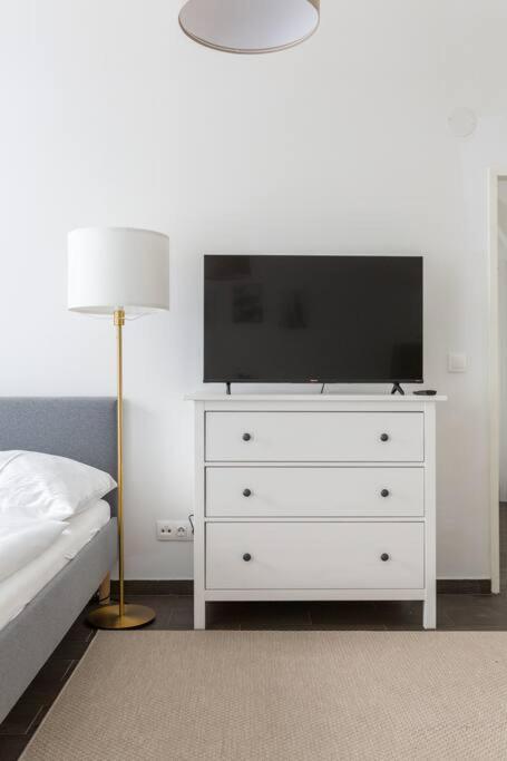 Free Parking I 500 Mbit Wifi I Kingsize Bed Apartment Wien Ngoại thất bức ảnh