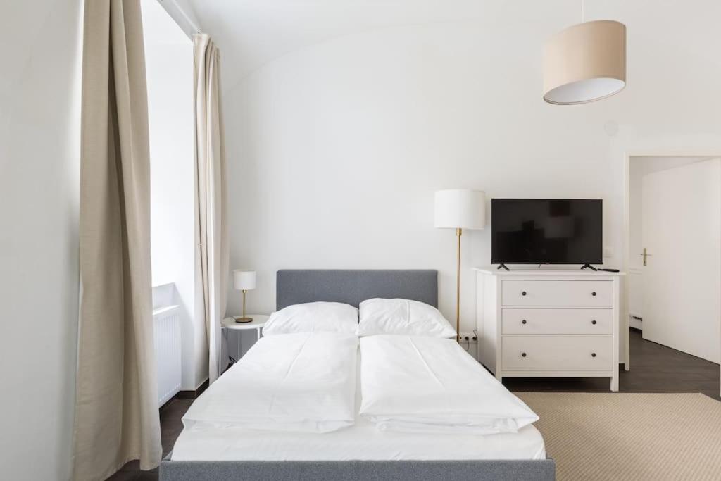 Free Parking I 500 Mbit Wifi I Kingsize Bed Apartment Wien Ngoại thất bức ảnh